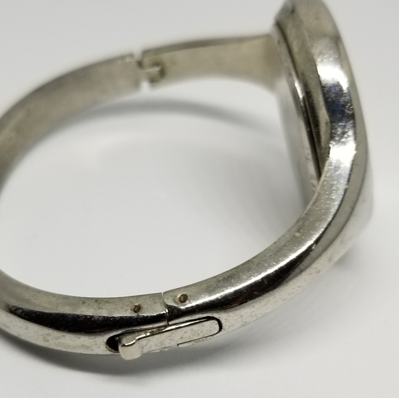 Ladies Fashion Watch - Picture 3 of 3